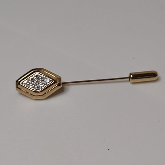 Cute Little Gold Tone Avon Stick Pin - Picture 1 of 10